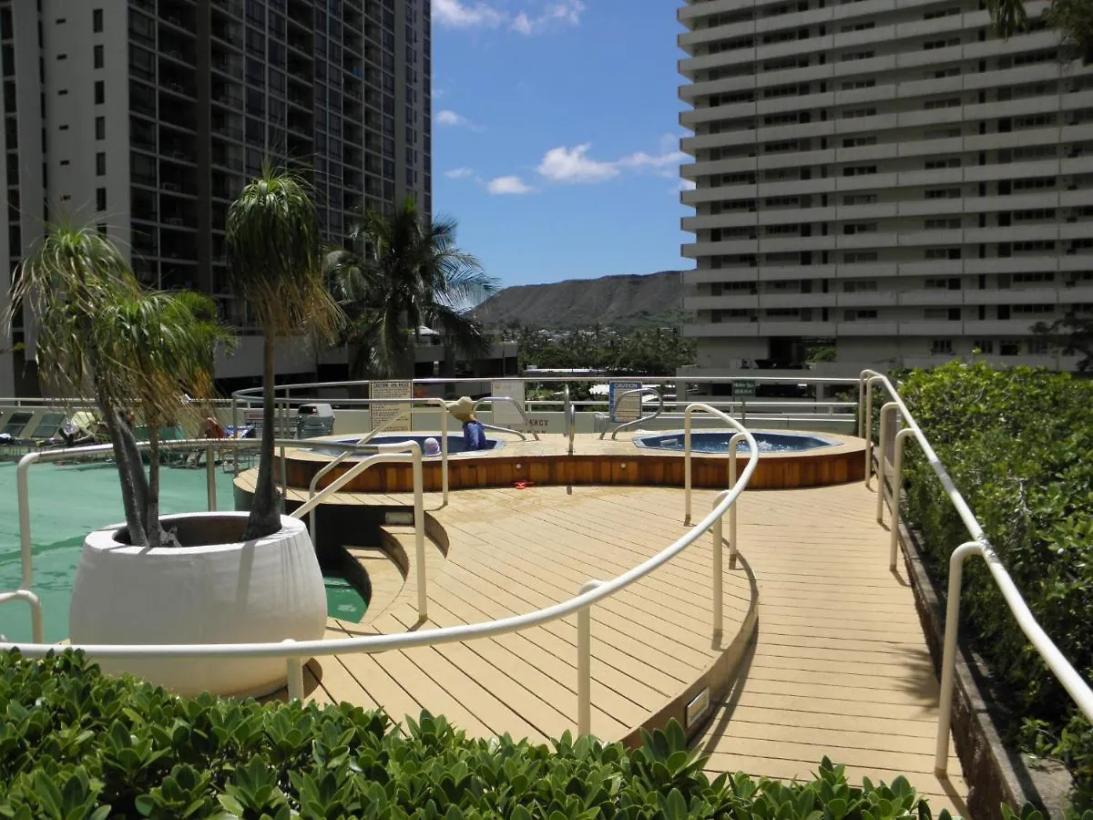 Mountain View Getaway, Free Parking And Beach Steps Away Honolulu 0*,  United States
