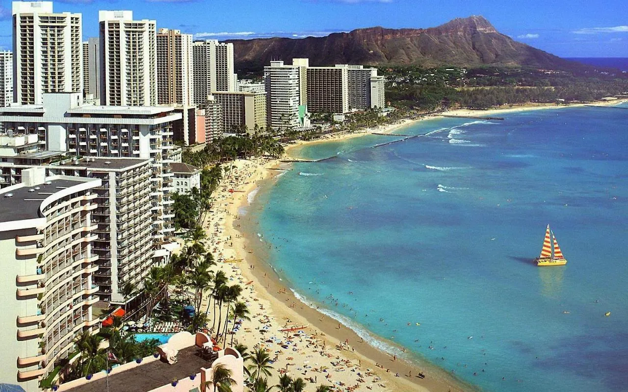 Mountain View Getaway, Free Parking And Beach Steps Away Honolulu Apartment