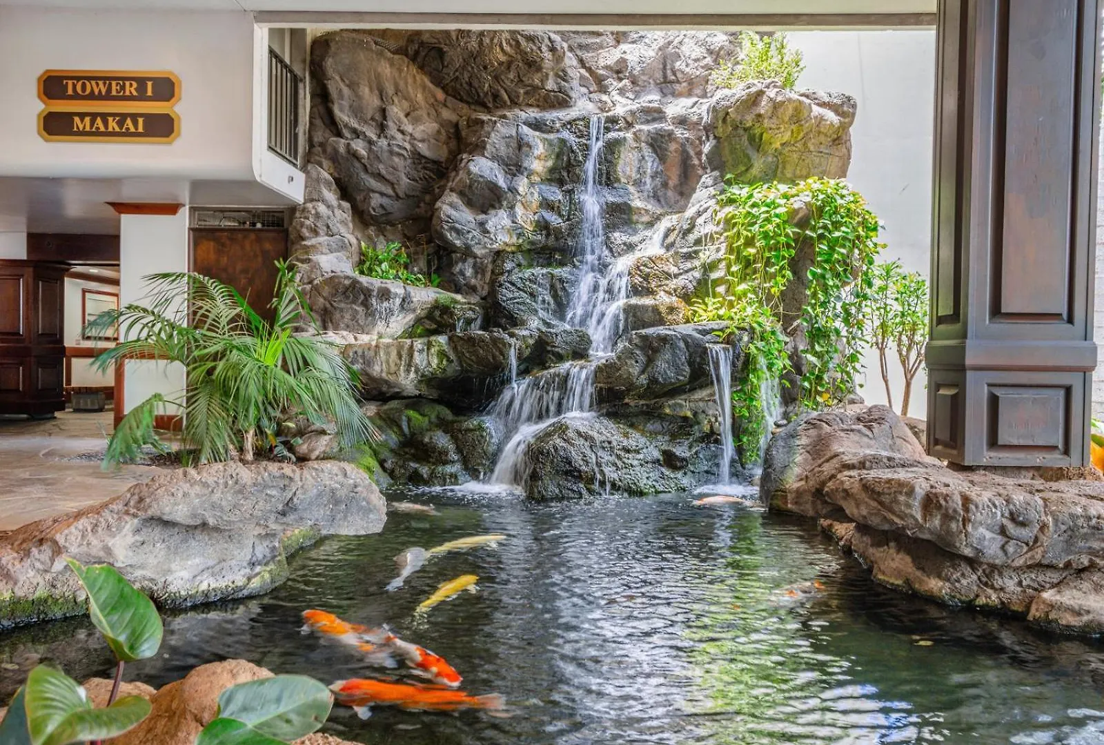 Mountain View Getaway, Free Parking And Beach Steps Away Honolulu
