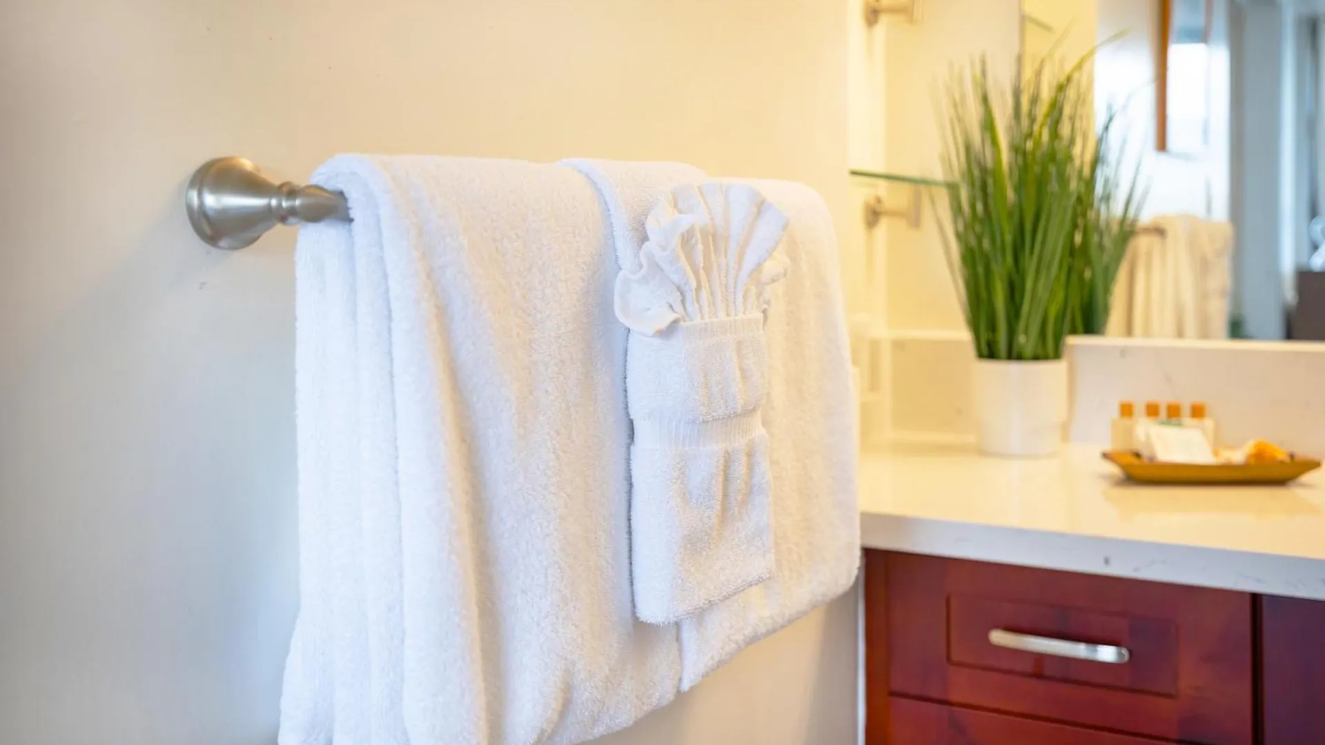 Apartment Mountain View Getaway, Free Parking And Beach Steps Away Honolulu